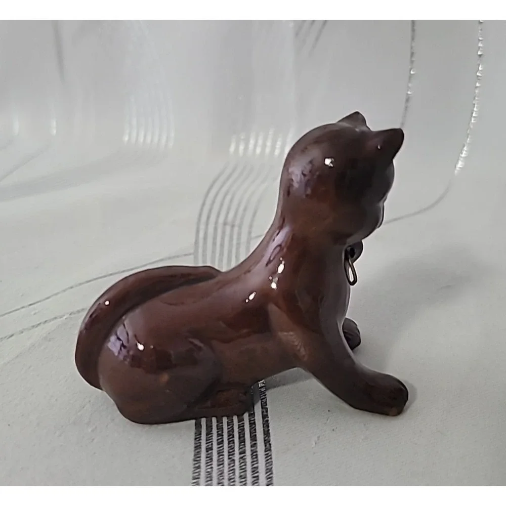 2 Vintage Brown Kitty Cat Figurines with‎ Blue Eyes Rings Japan